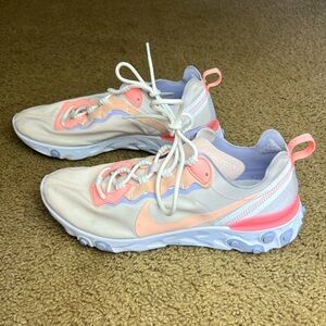 Nike Womens React sz 11 Pale Pink